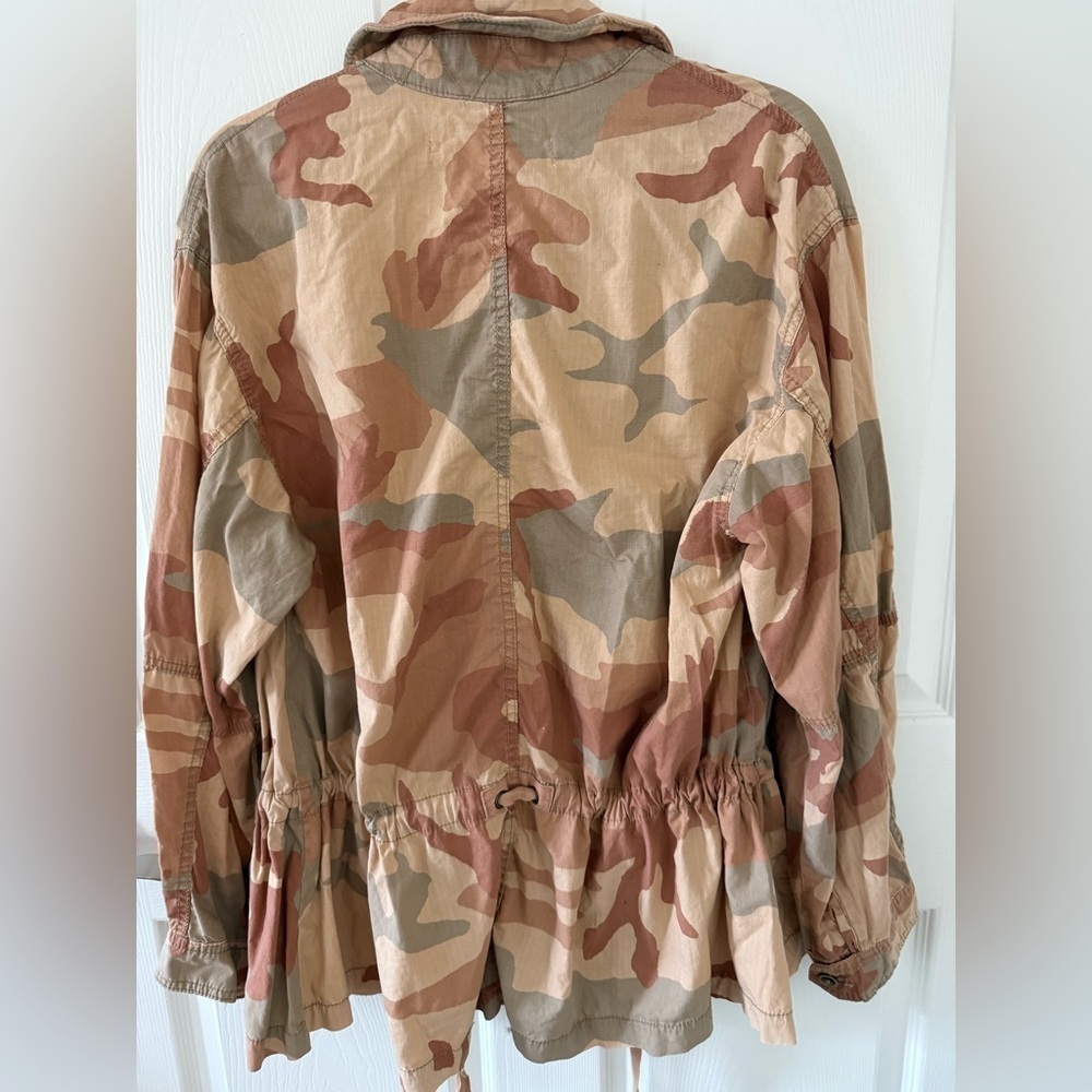 FREE PEOPLE CAMO UTILITY JACKET WOMEN’S SMALL 100% COTTON MILITARY CARGO BOHO - Picture 9 of 13